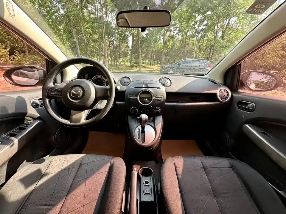 Mazda 2