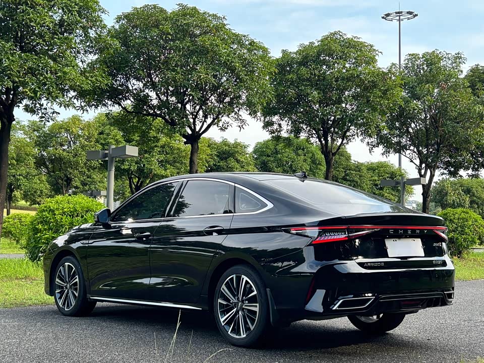 Chery Arrizo 8