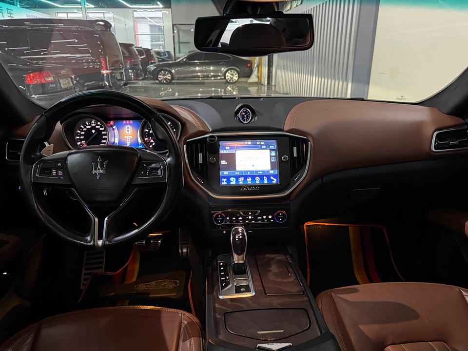 Maserati Ghibli Maserati Ghibli