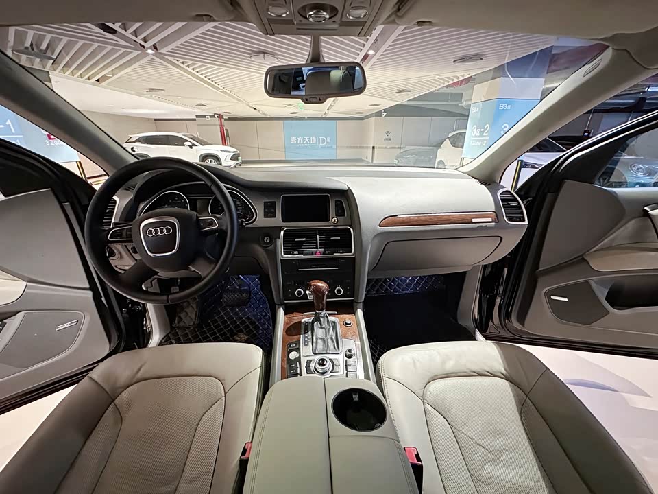 Audi Q7 Audi Q7