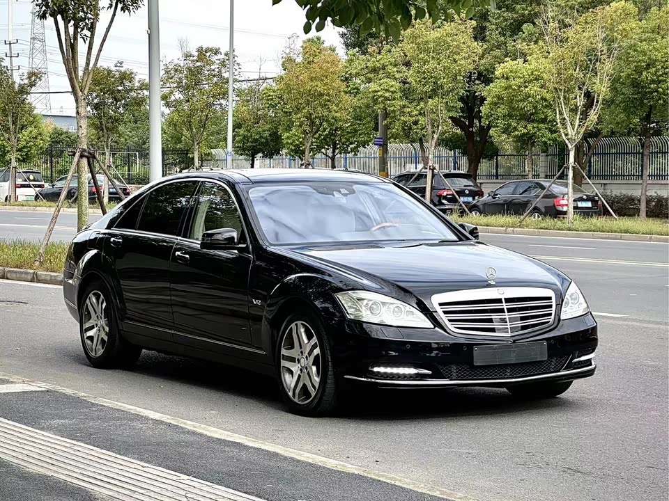 Mercedes-Benz S-class Mercedes-Benz S-class