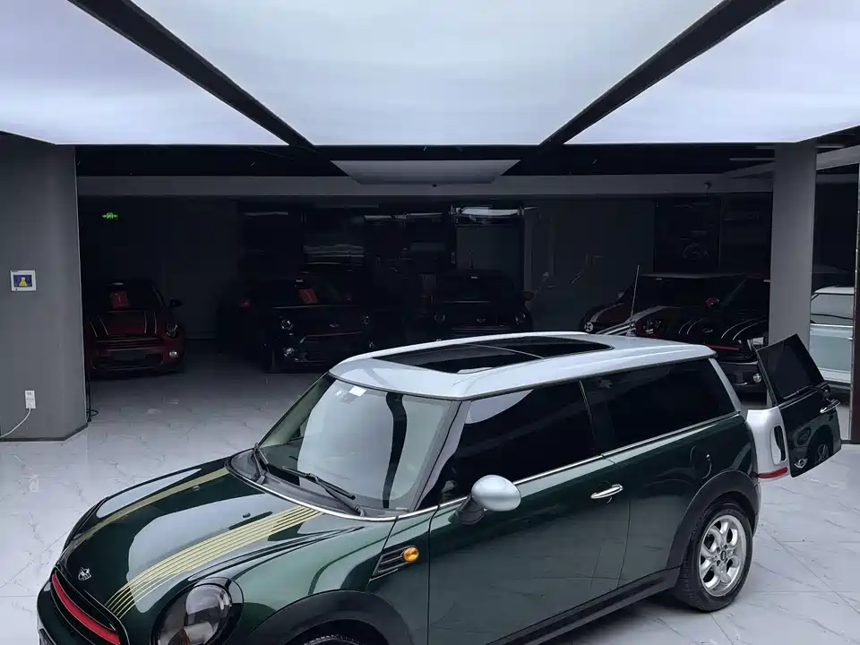 MINI CLUBMAN
