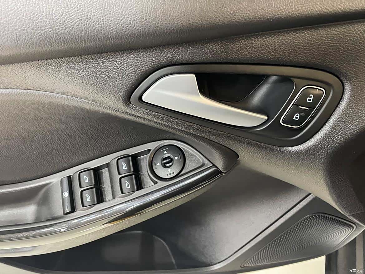 Ford Focus, 2019 14