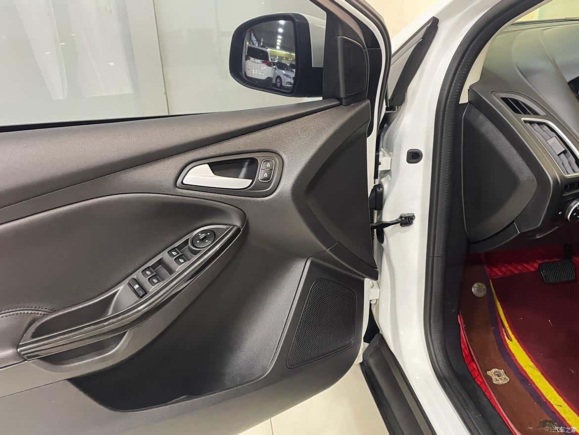 Ford Focus, 2019 13