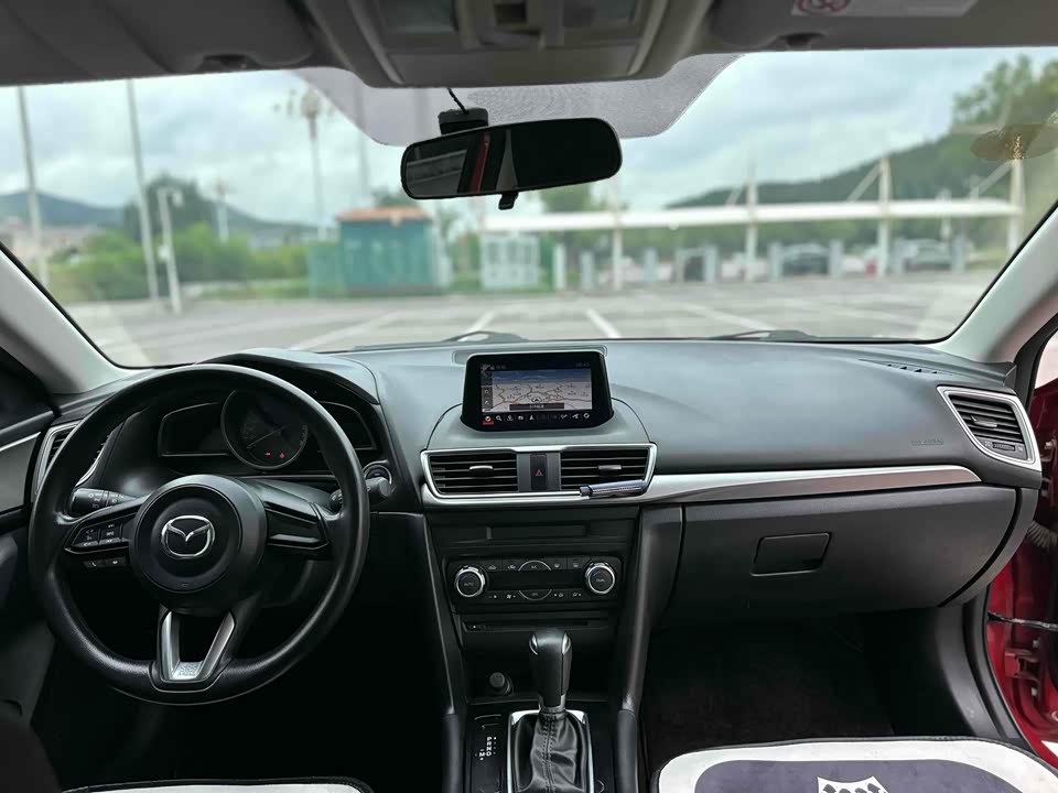 Mazda 3 Angkesaila