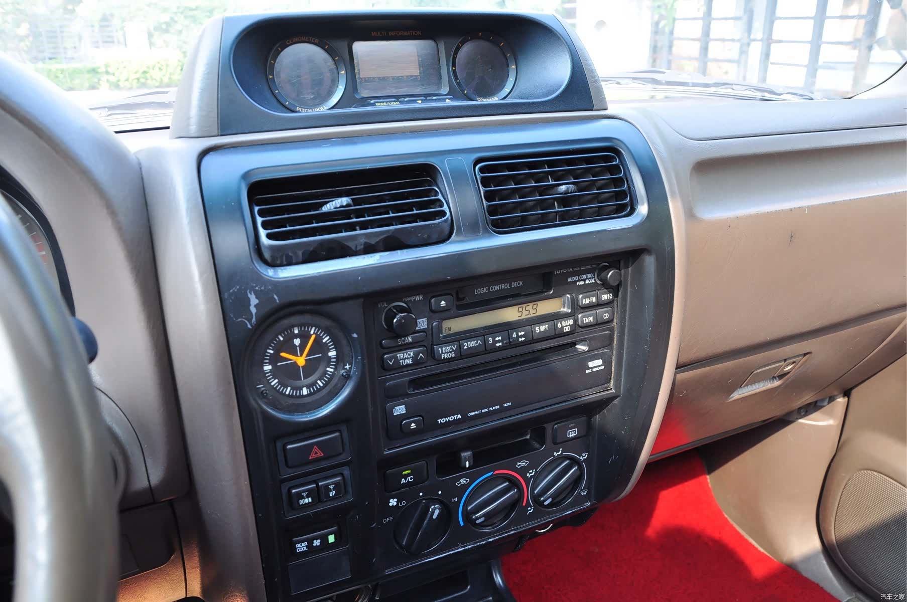 Toyota Prado, 2002 13