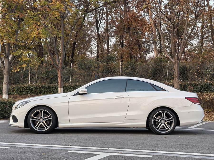 Mercedes Benz E-Class (imported)