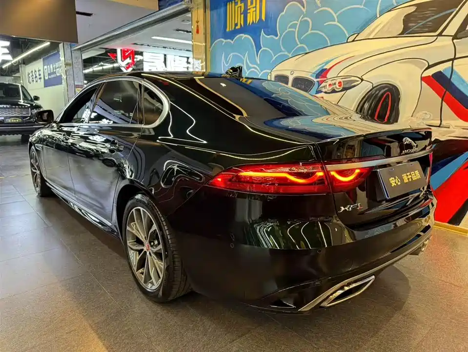 Jaguar XFL Jaguar XFL