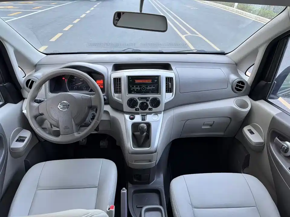 Nissan NV200 Nissan NV200