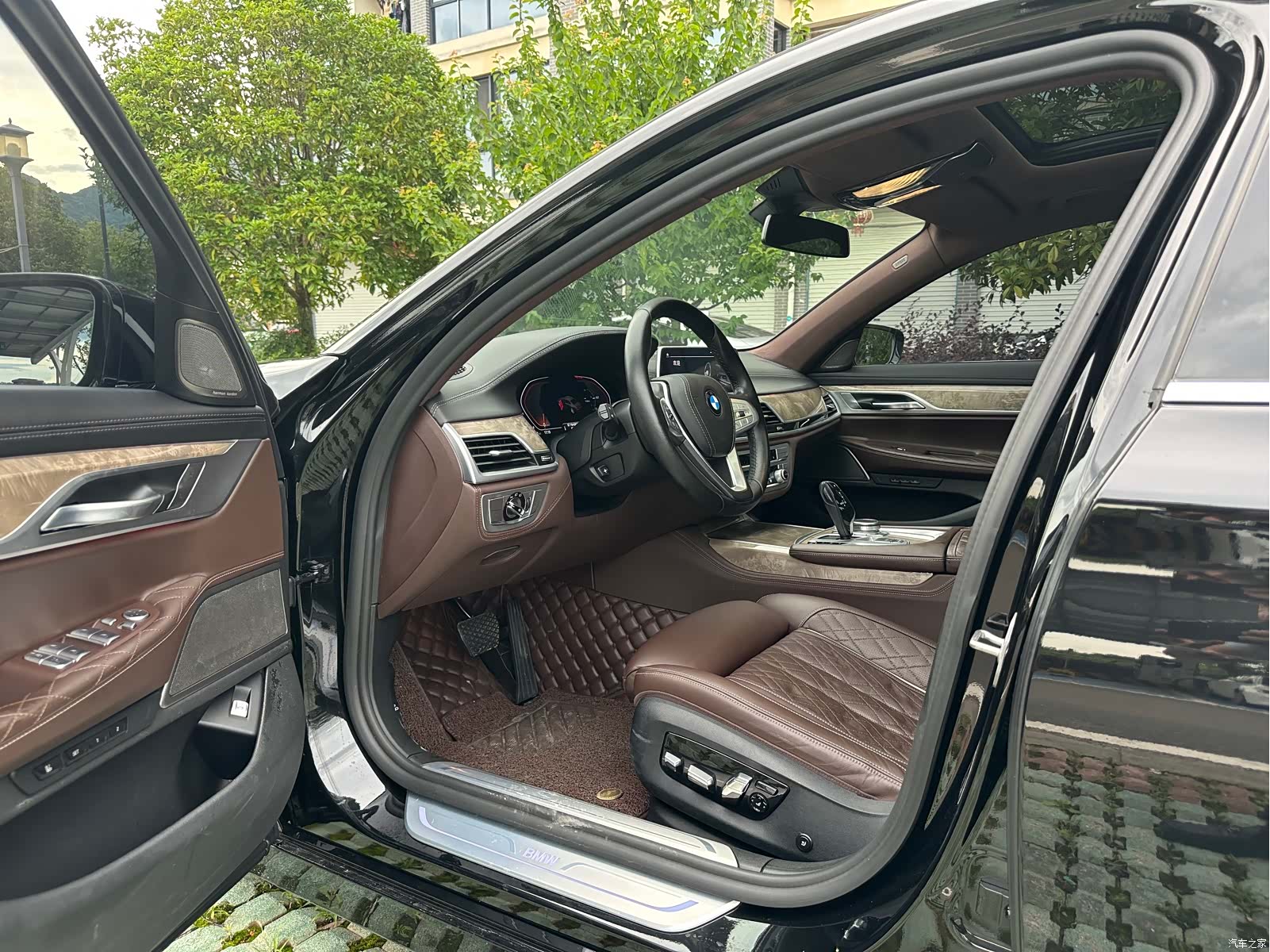 BMW 7 Series, 2021 все фото