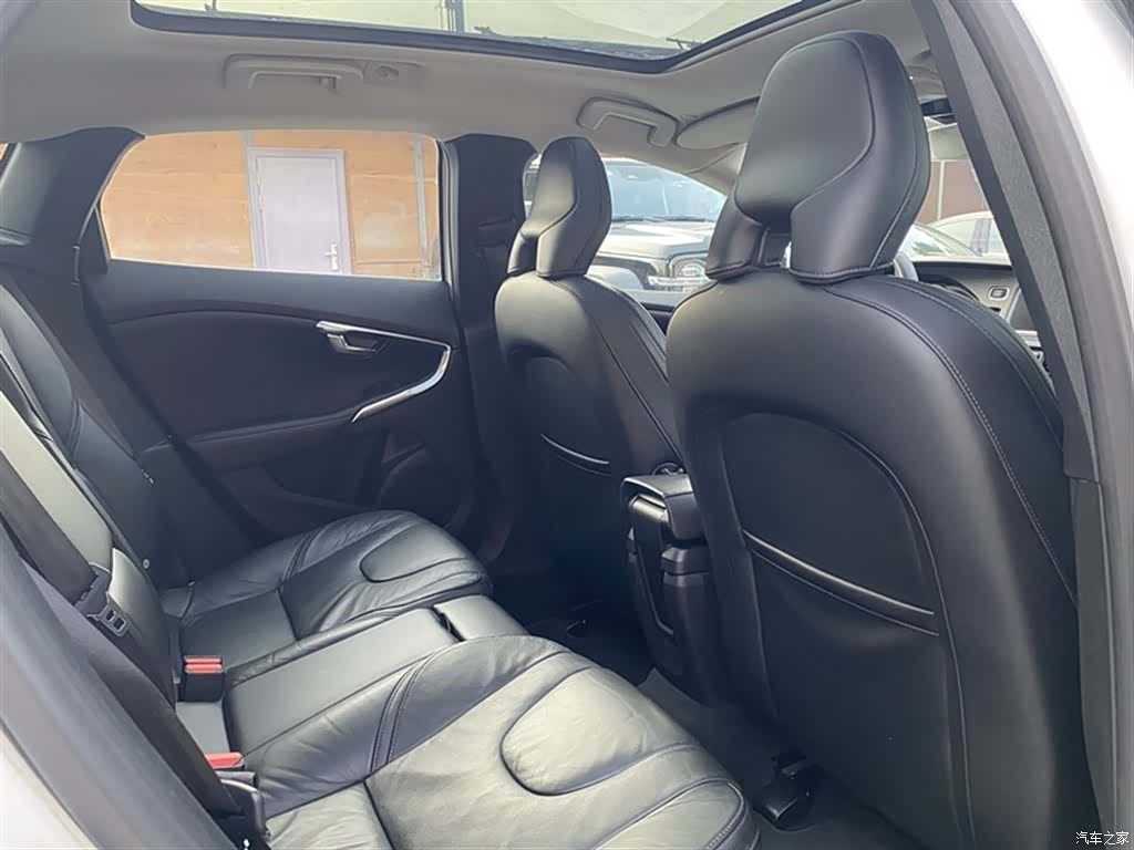 Volvo V40, 2013 10