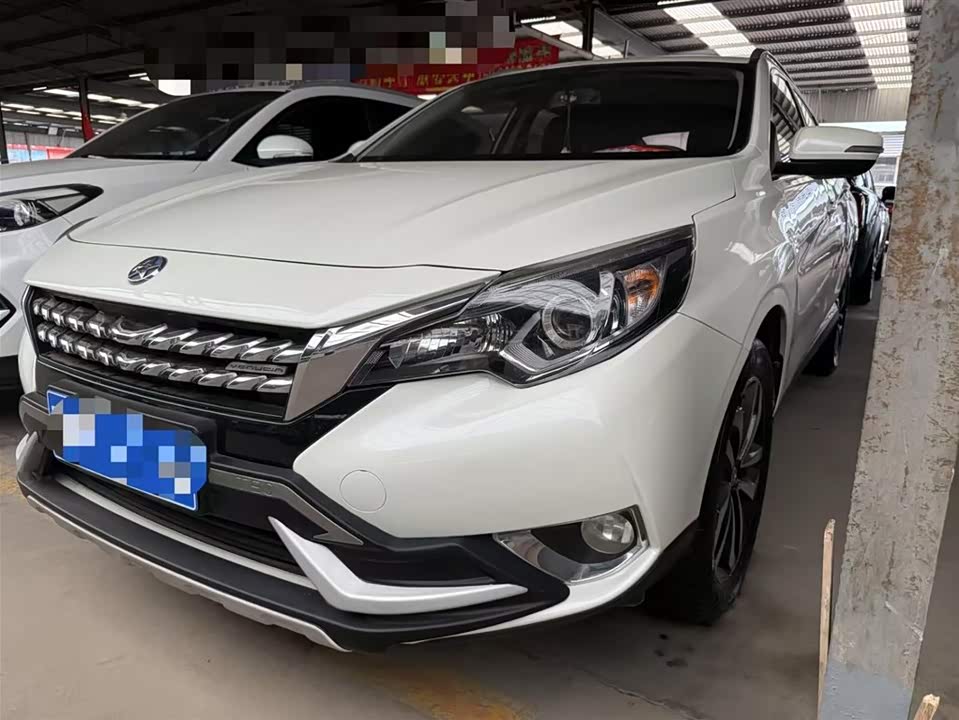 Venucia T90