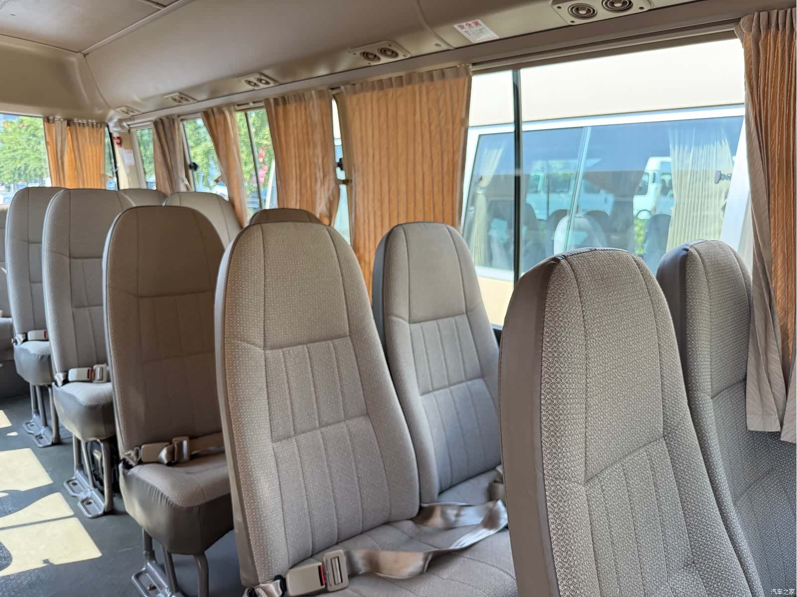 Toyota Coaster, 2009 все фото
