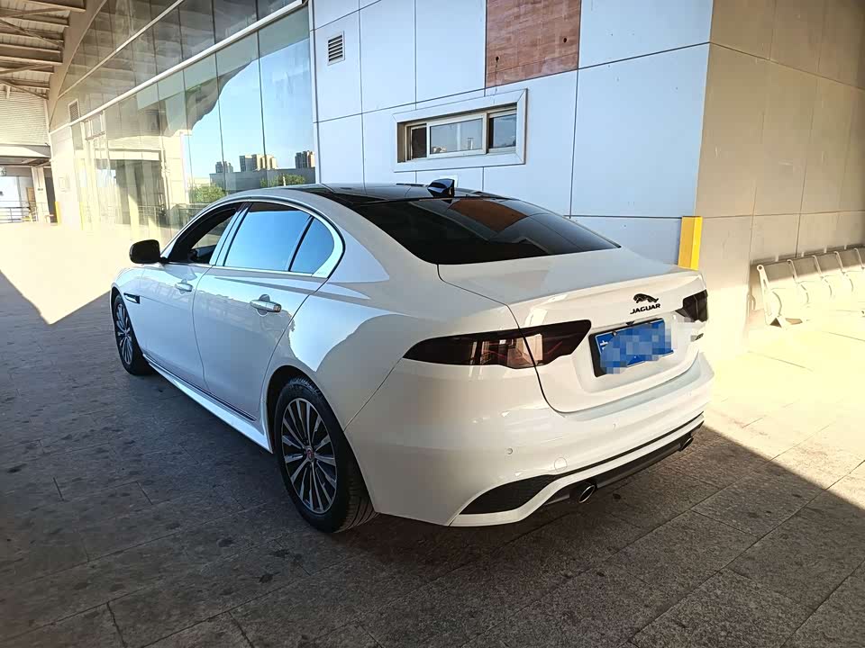 Jaguar XEL Jaguar XEL