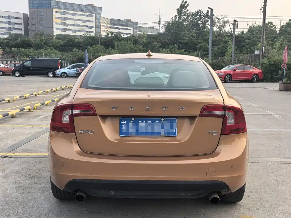 Volvo S60