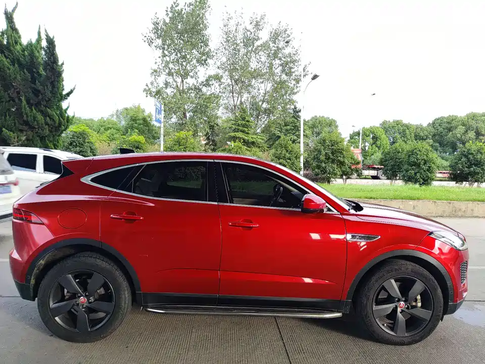 Jaguar E-PACE