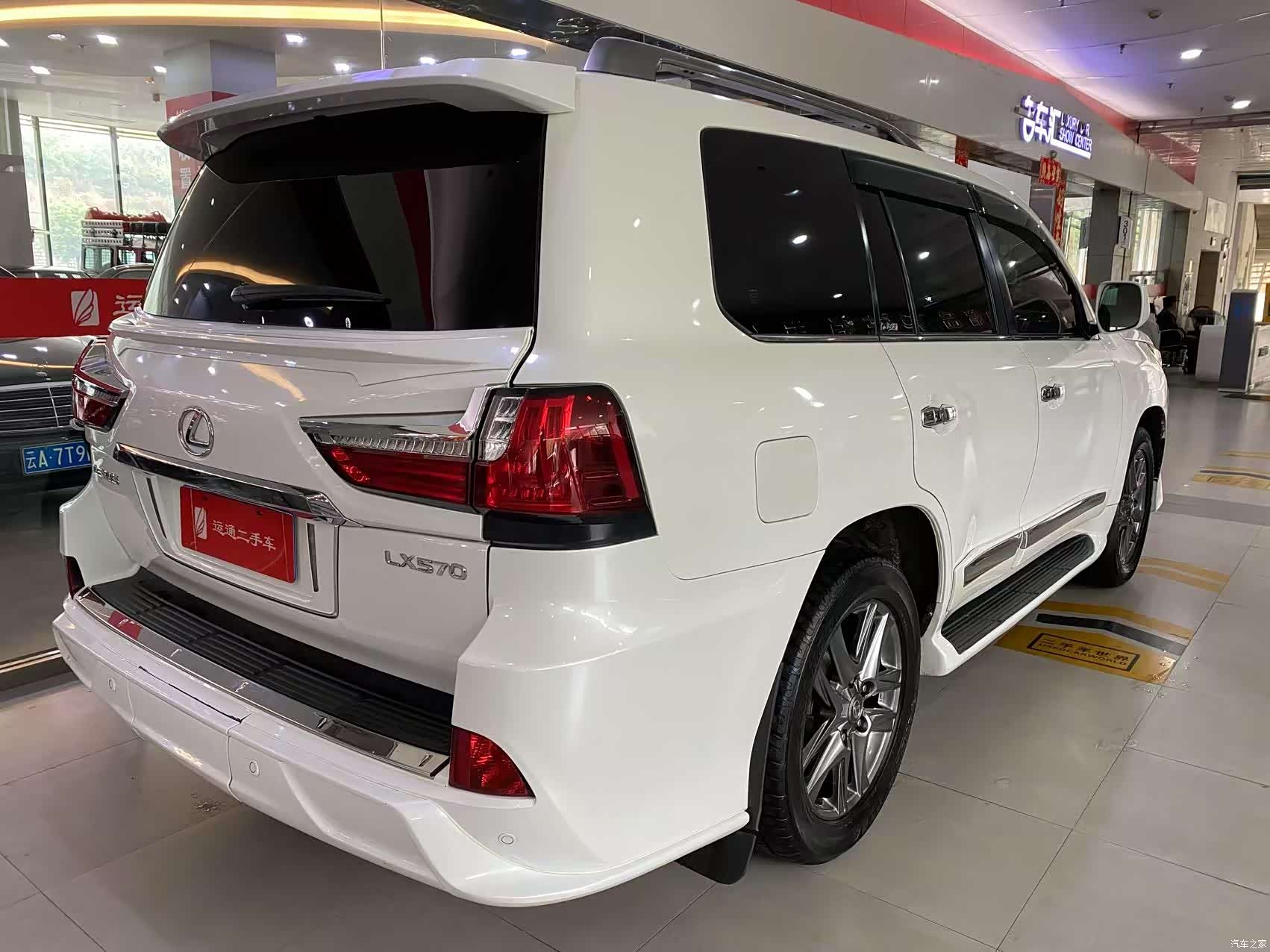 Lexus LX, 2010 4