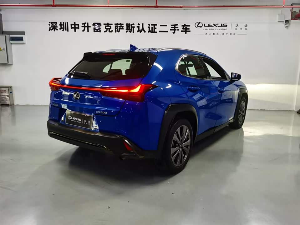 Lexus UX Lexus UX