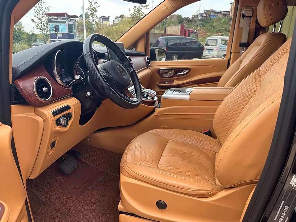 Mercedes-Benz V-class