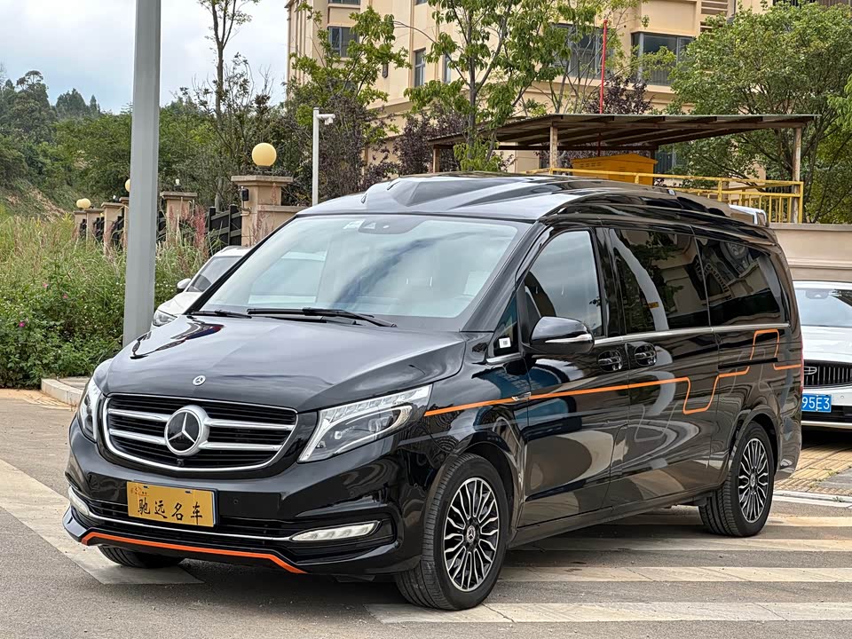 Mercedes-Benz V-class