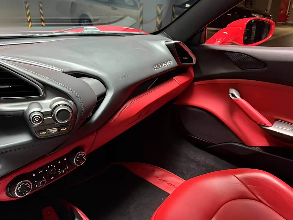 Ferrari 488