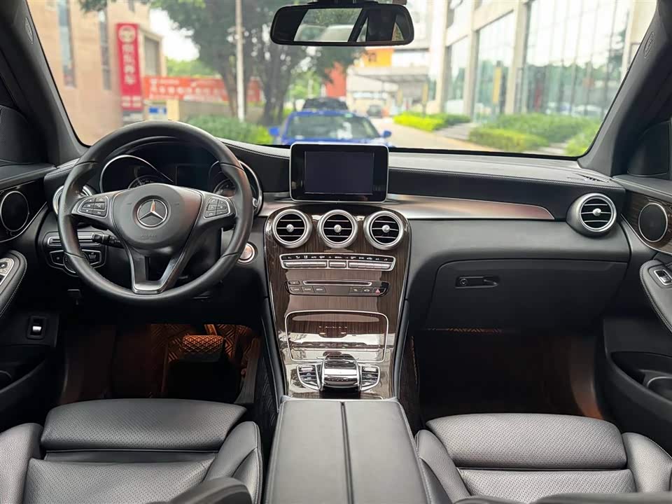 Mercedes-Benz GLC Mercedes-Benz GLC