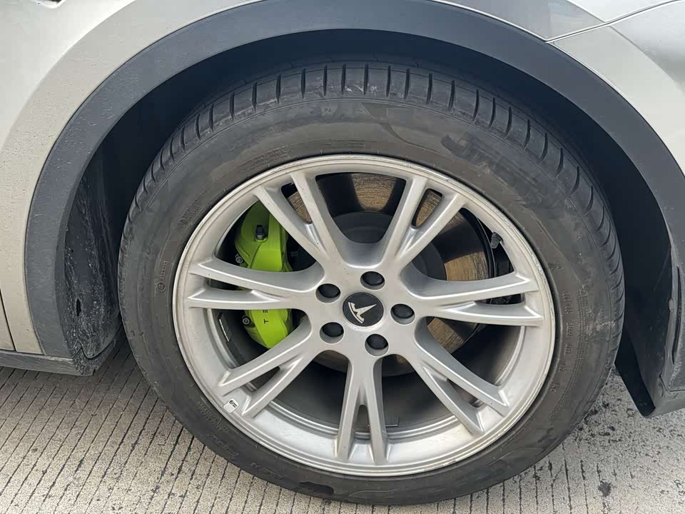 Tesla Model Y Tesla Model Y