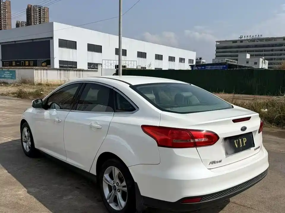 Ford Fox