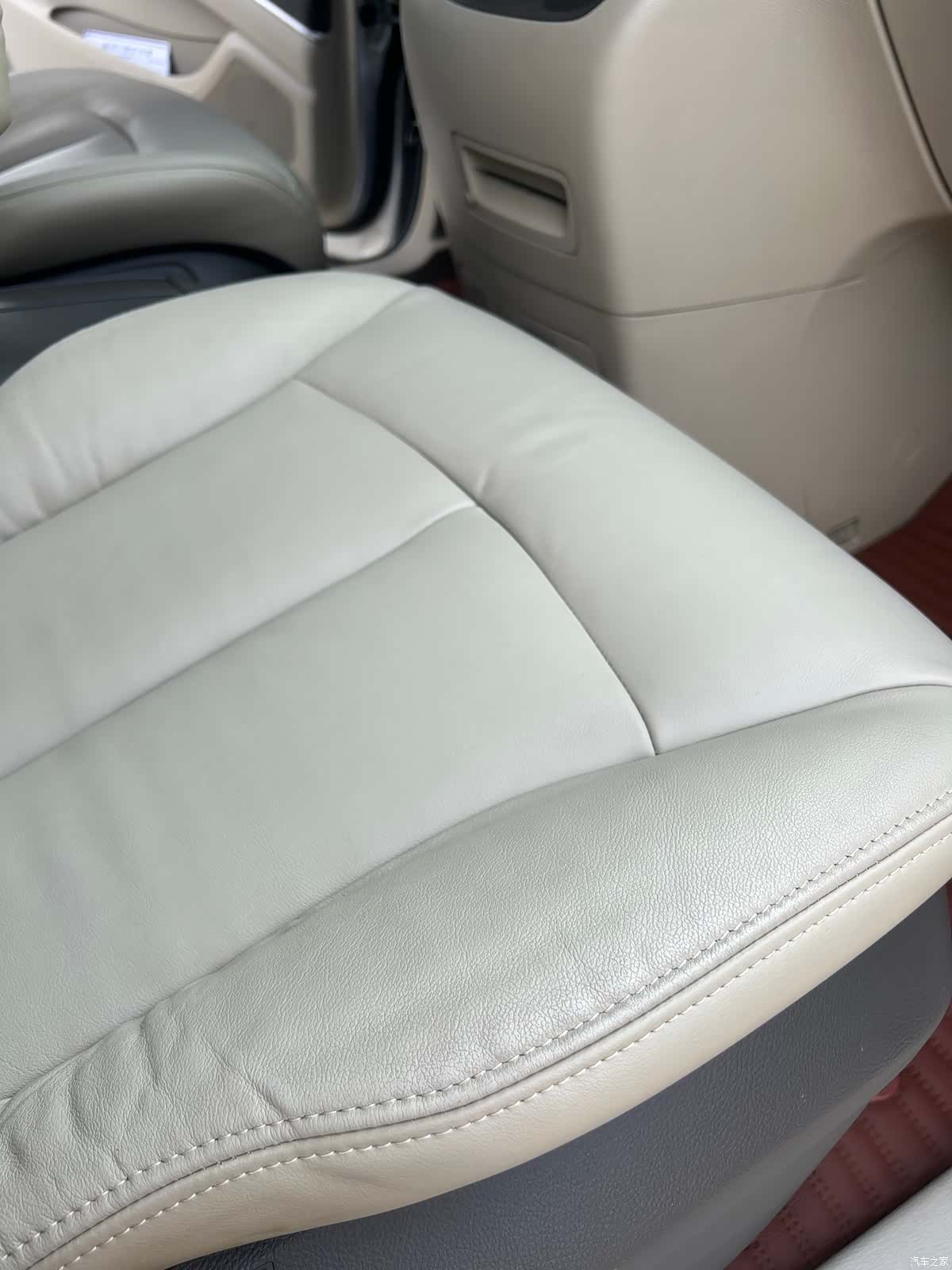 Buick GL8, 2012 16