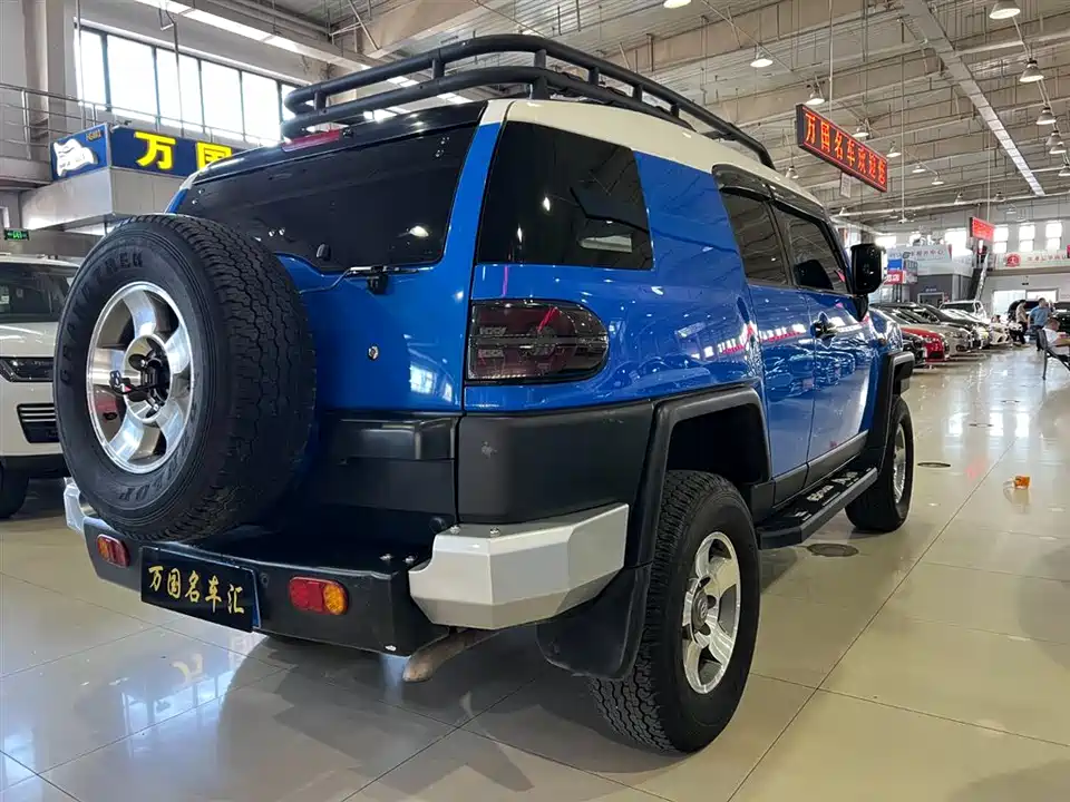 Toyota FJ Cool Luze