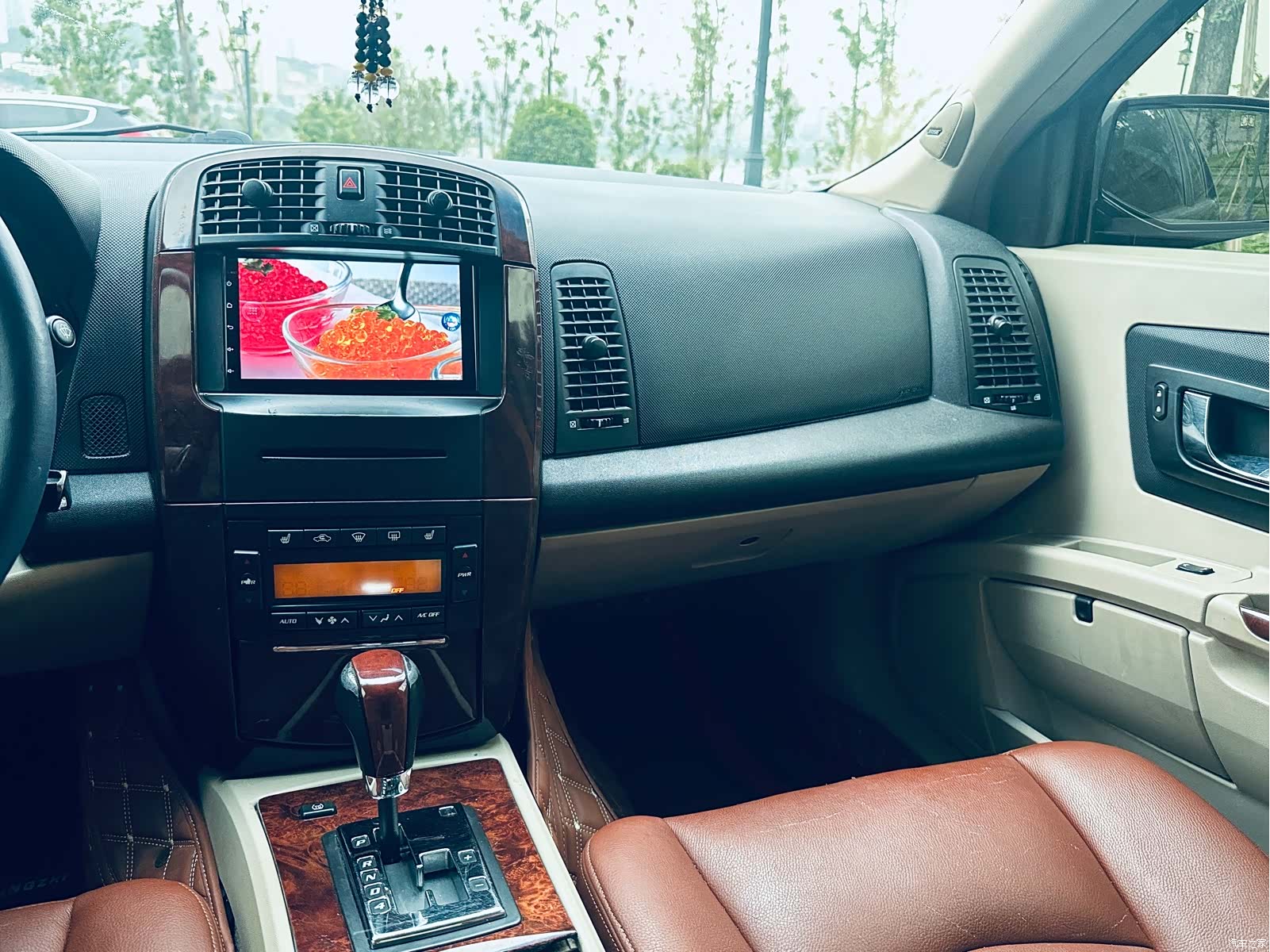 Cadillac SRX, 2006 15