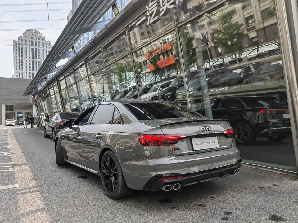 Audi S4 Audi S4