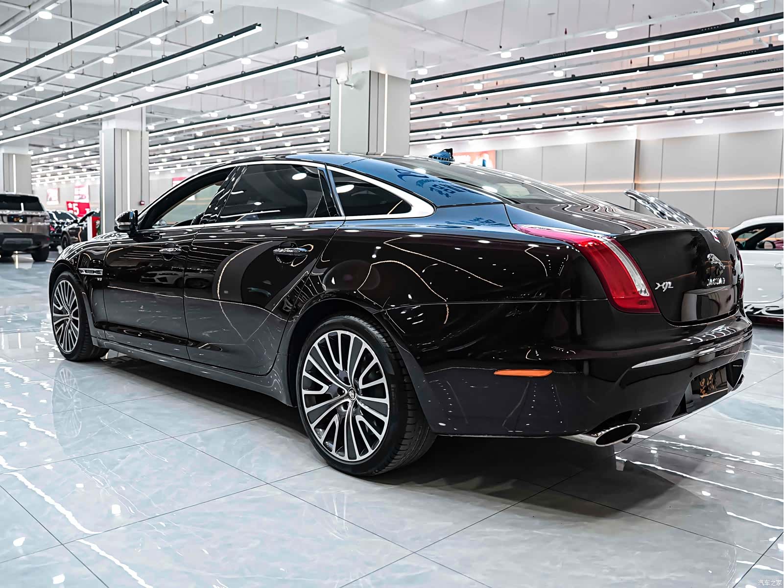 Jaguar XJ, 2013 7