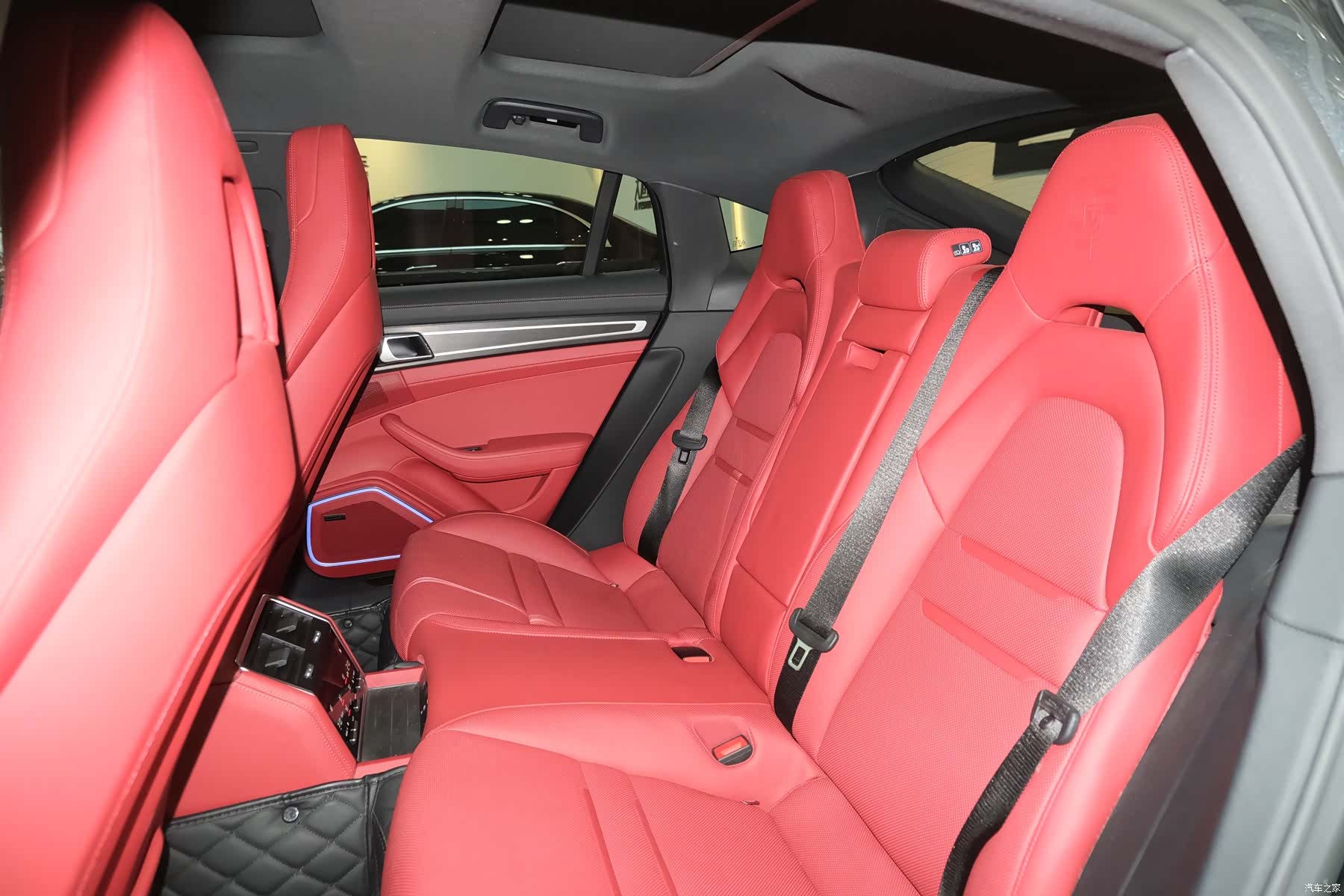 Porsche Panamera, 2023 8