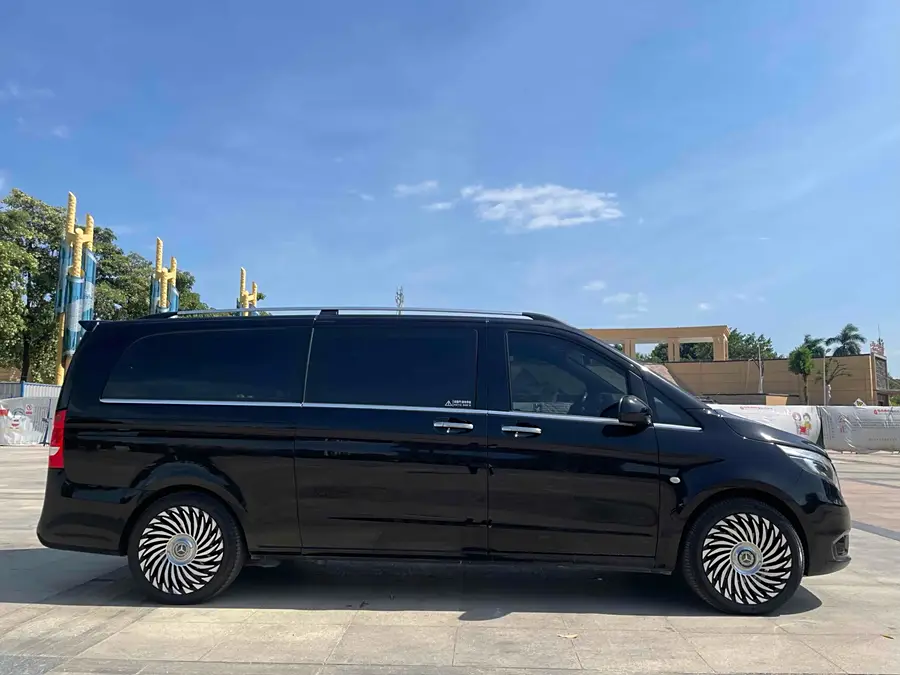 Mercedes Benz Vito