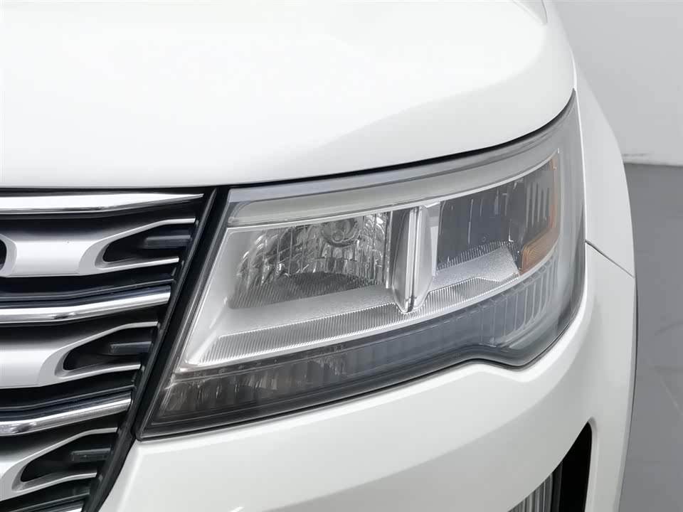Ford Explorer Ford Explorer
