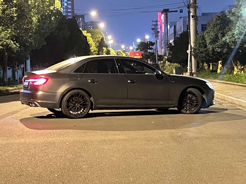 Audi S4 Audi S4