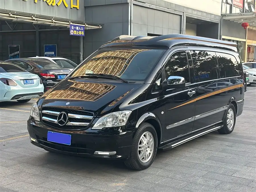 Mercedes Benz Vito