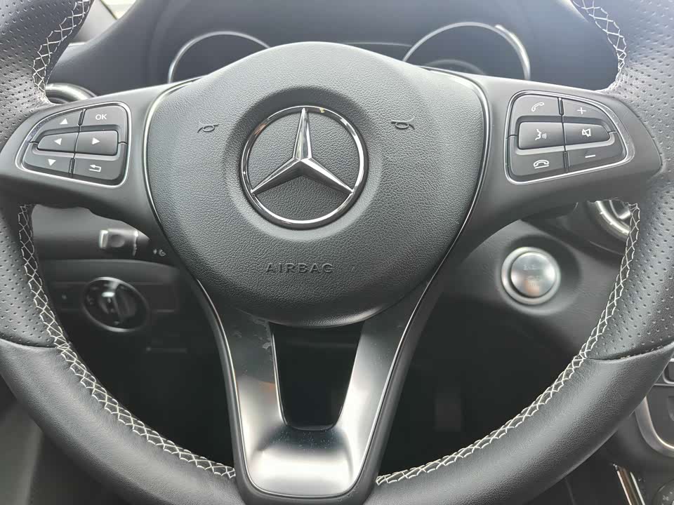 Mercedes-Benz CLA Mercedes-Benz CLA