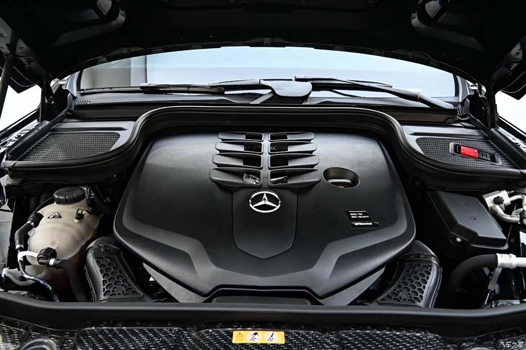 Mercedes-Benz GLS, 2023 35