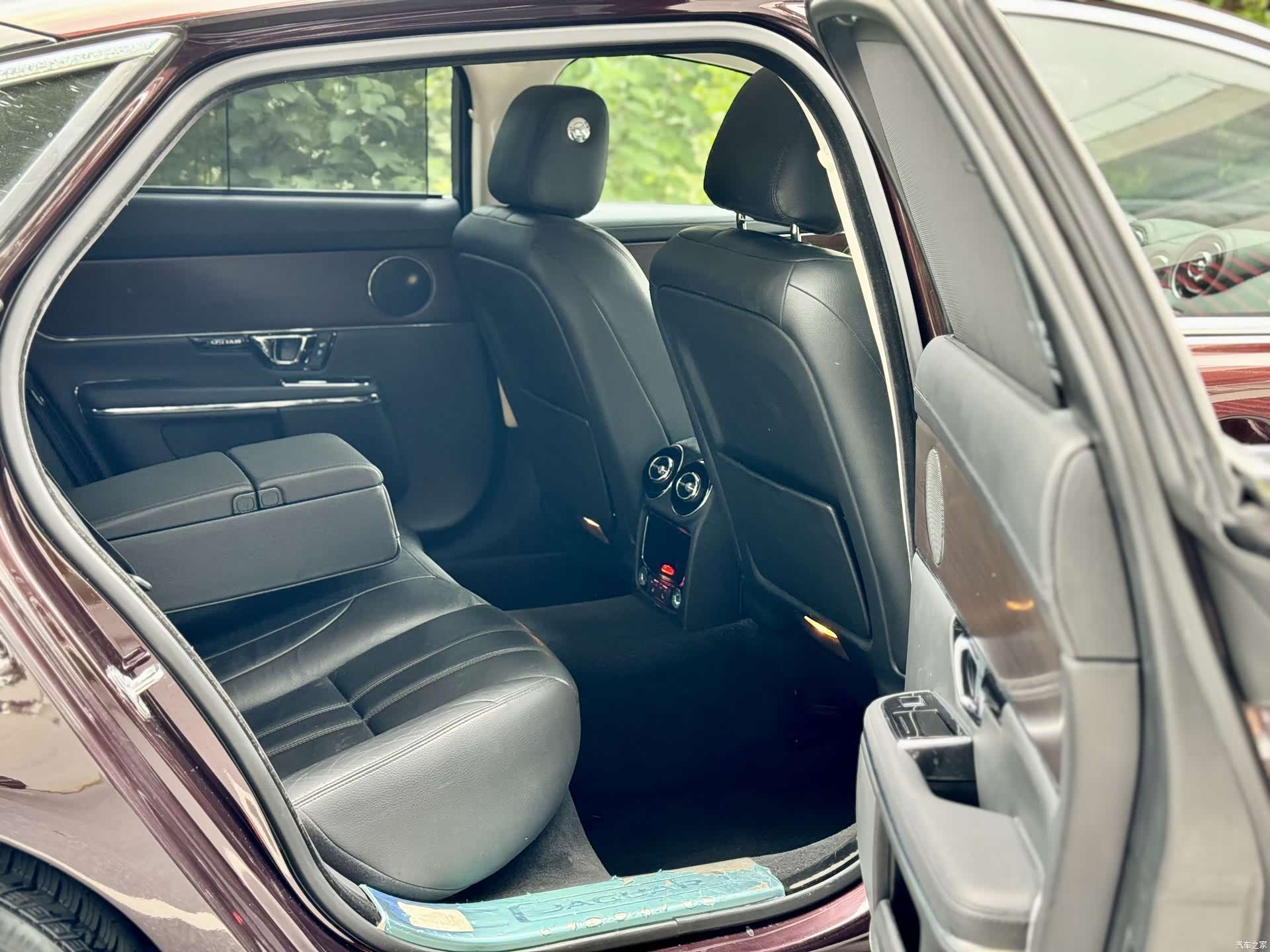 Jaguar XJ, 2016 13