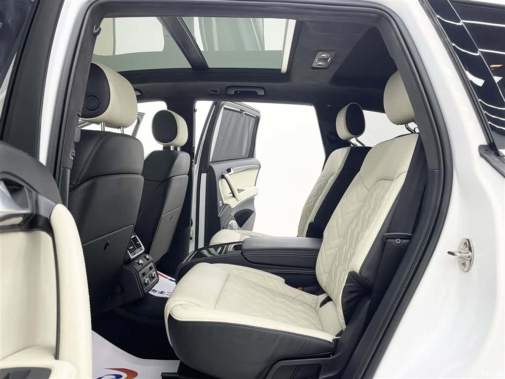 Audi Q7, 2010 6