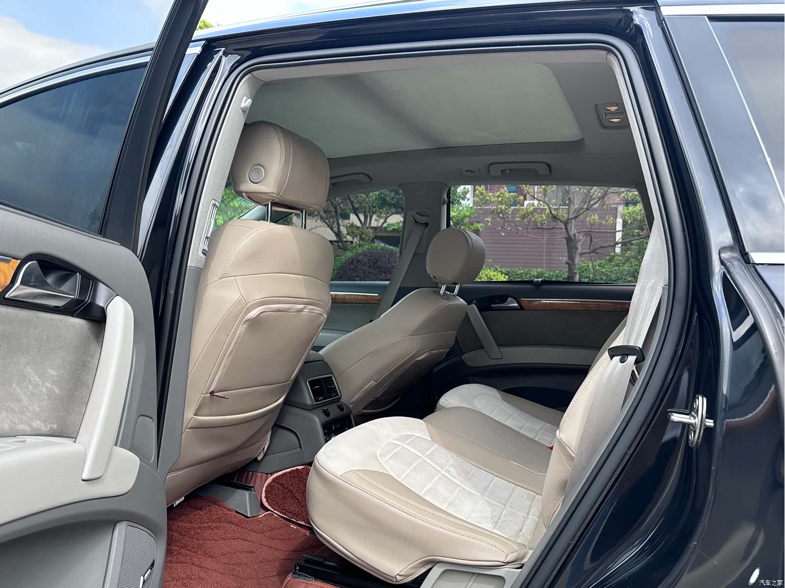Audi Q7, 2010 9