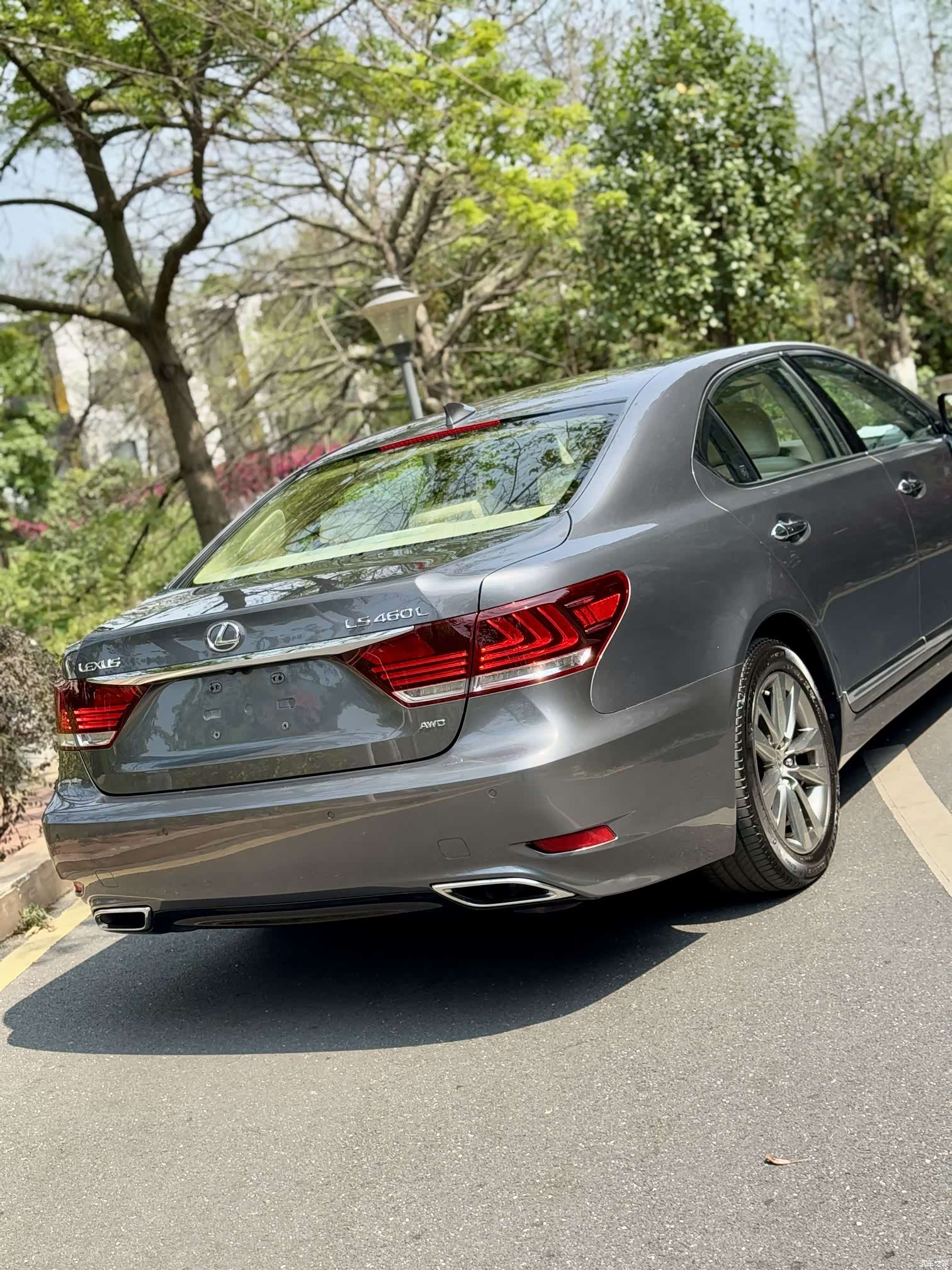 Lexus LS, 2016 11
