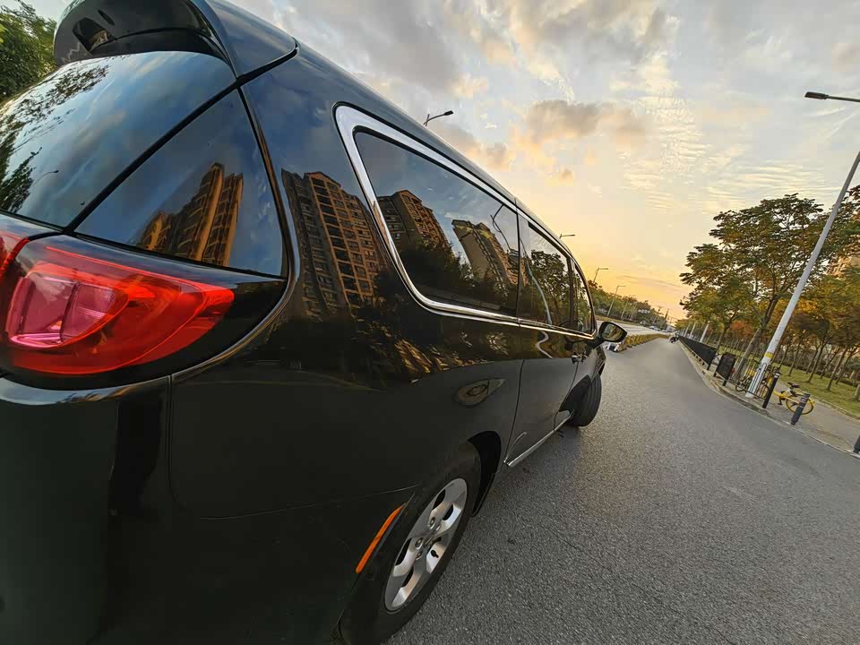 Chrysler Dajialong PHEV