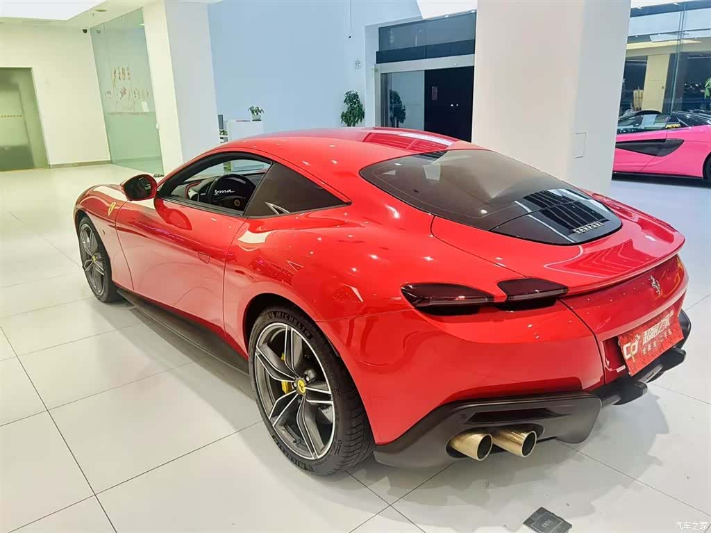 Ferrari Roma, 2021 4