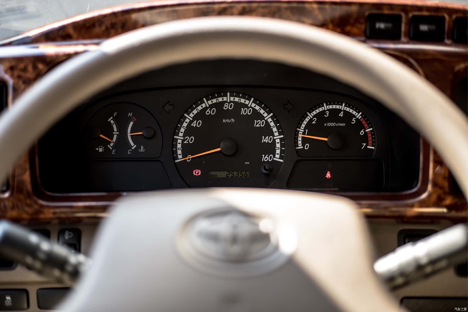 Toyota Coaster, 2020 все фото