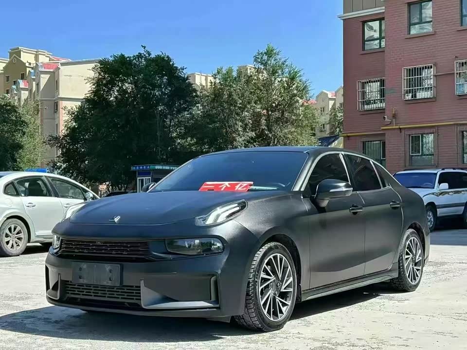 Lynk & Co 03 Lynk & Co 03
