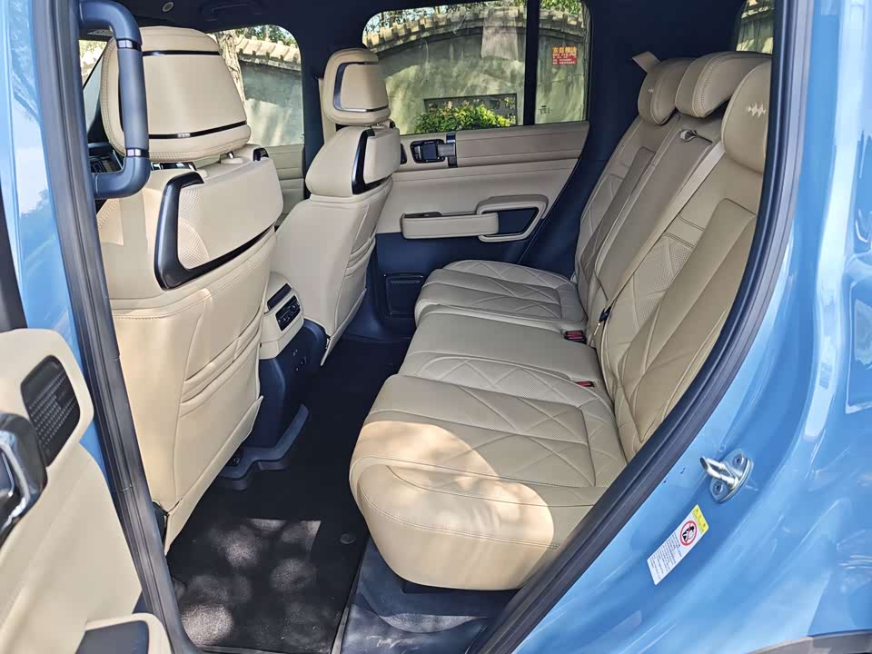 BYD Leopard 5 BYD Leopard 5