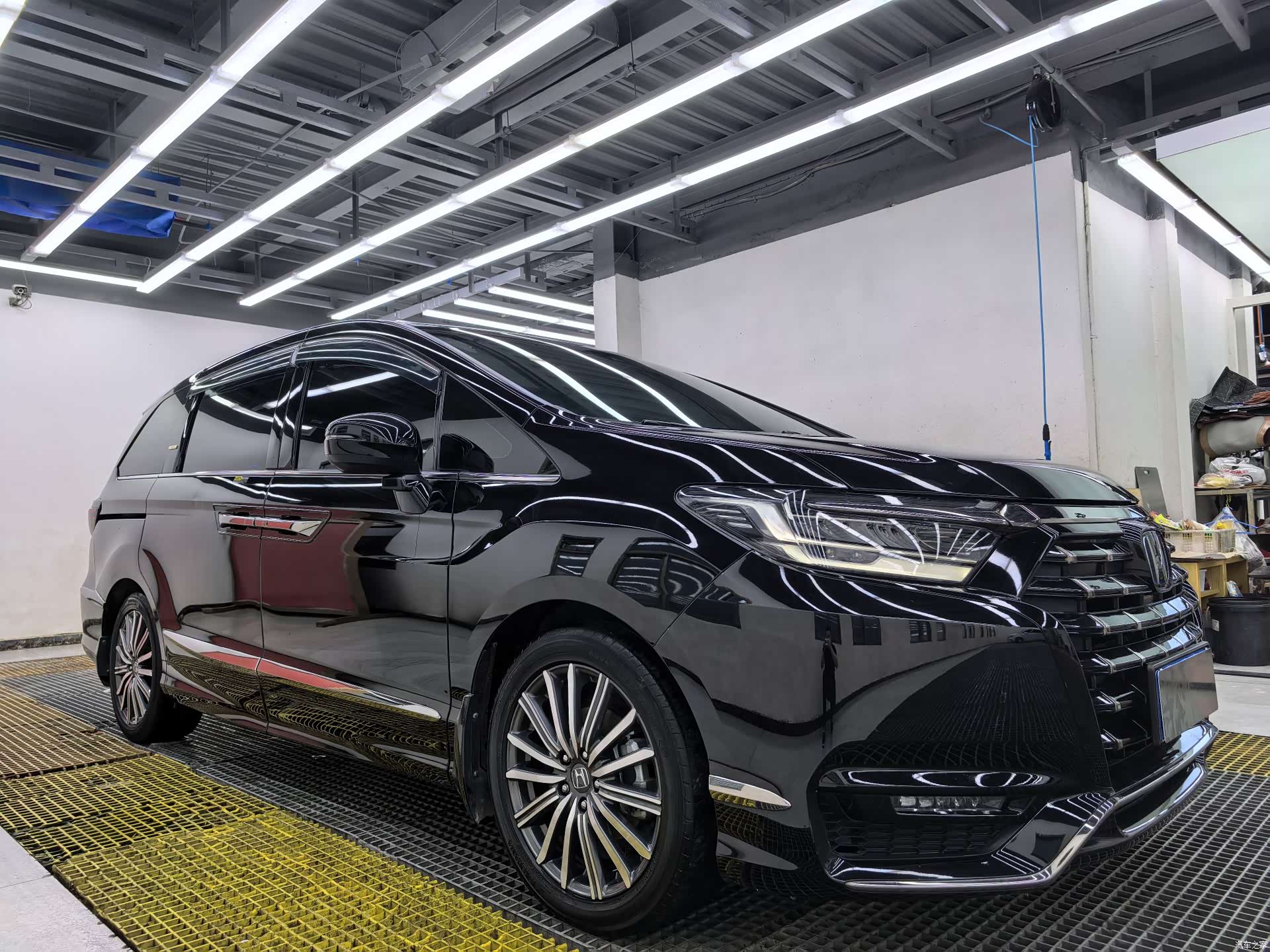 Honda Elysion, 2022 3